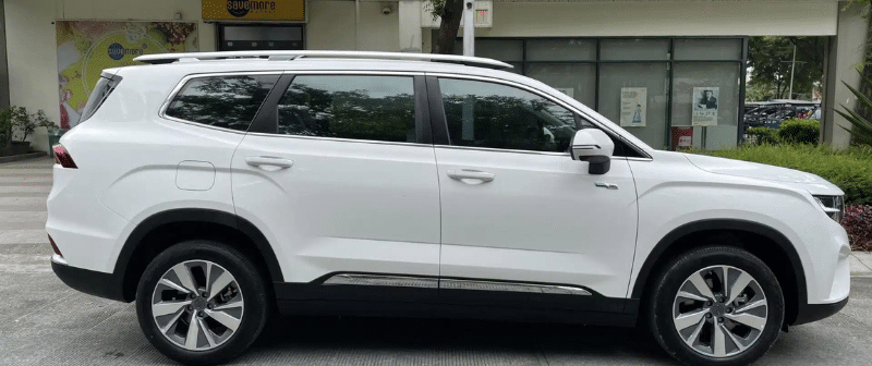 6-seater car rental featured image from VPI Cars